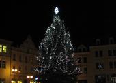 ... vánoční strom na náměstí v České Kamenici